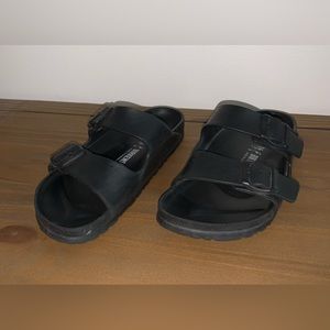 BIRKENSTOCK SANDALS